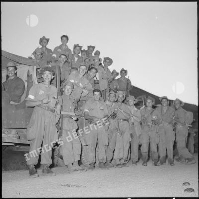 La 13e compagnie du 3/51e régiment d'infanterie (RI), tous de la 4e RM, au retour de l'opération Sanglier.