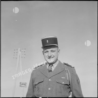 Portrait du lieutenant de la 5e compagnie de passage de la Légion étrangère (5e CPLE) à Zeribet el Oued.