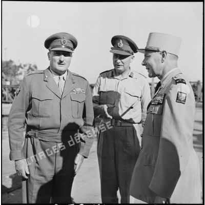 Les généraux Keightley, Stockwell et Beaufre à Port-Saïd.
