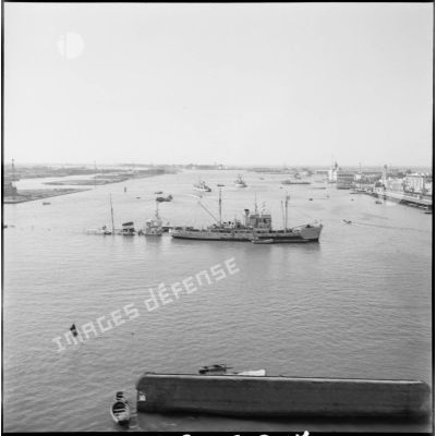L'entrée du canal de Suez à Port-Saïd.