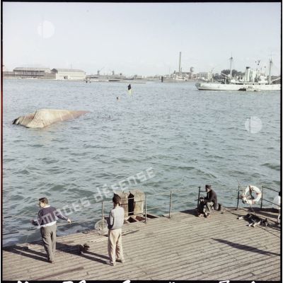 Le canal de Suez photographié depuis sa rive africaine à Port-Saïd.