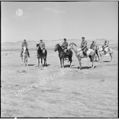 Un groupe de cavaliers dans le secteur de Laghouat.
