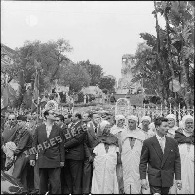 Le Plateau des Glières le 8 mai 1957 à Alger.