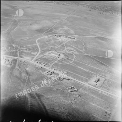 El Gor. Vue aérienne du poste et du village.