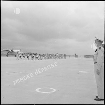 ImagesDéfense Cérémonie militaire sur la base aérienne de MaisonBlanche.
