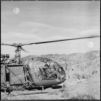 Hélicoptère de transport Alouette II du général Jean Gracieux.