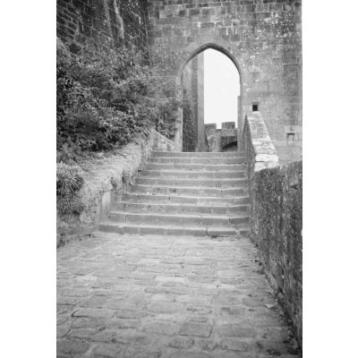 Au Mont-Saint-Michel, des escaliers.