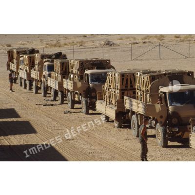 Arrivée à CRK (camp du roi Khaled) du convoi de camions TRM-4000 du 511e RT transportant des munitions en provenance de Yanbu.