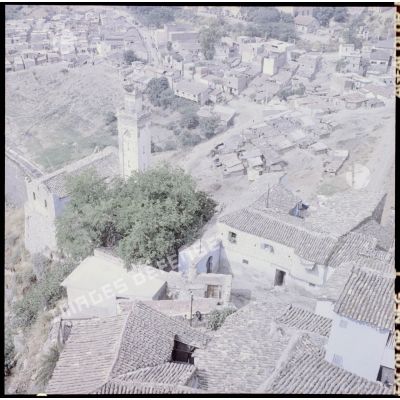 Les toits de la ville de Constantine, avec la mosquée de Sidi Rachet.