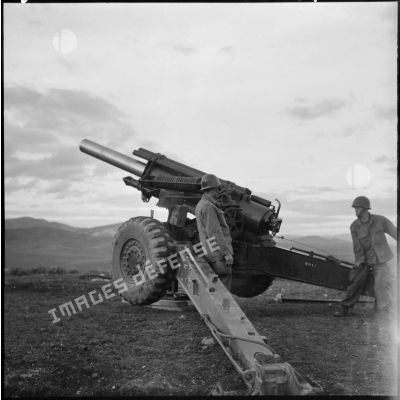L'artillerie 4/8 RA étant les seuls à posséder des 155 m/m, tire sur le djebel Ergou où se trouvent encore quelques rebelles dispersés.