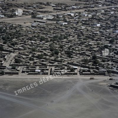 Vue aérienne de Fort-Lamy (aujourd'hui N'Djamena).