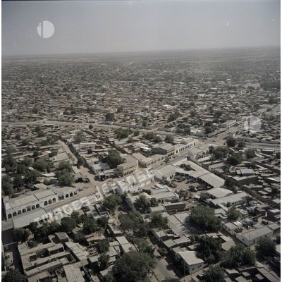 Vue aérienne de Fort-Lamy (aujourd'hui N'Djamena).
