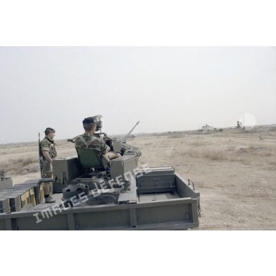 Destinés à la protection de la base aérienne à N'Djamena des canons de 20 mm anti-aériens du 11e Régiment d'artillerie de marine (RAMa) sont postés,montés sur des camions et sur un fortin ainsi qu'un radar de guidage Spartiate.