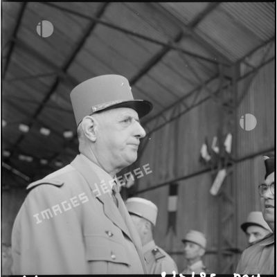 Le général de Gaulle à Tiaret.