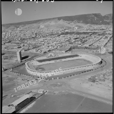 Oran. Vue aérienne du stade Fouques-Duparc.