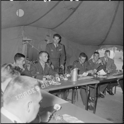 Alger. Départ à la 1re compagnie du 1er régiment de parachutistes coloniaux (RPC).