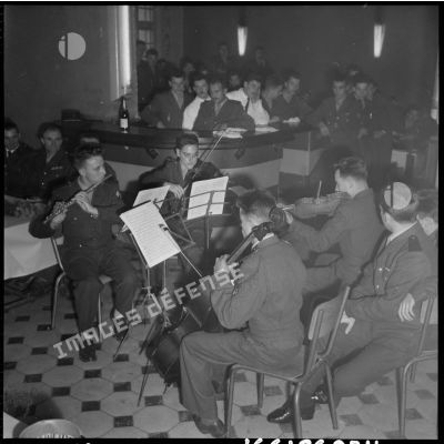 Concert de jazz au 9e régiment de zouaves (RZ).