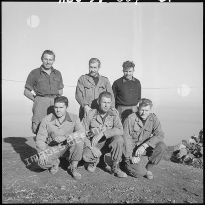 Tigzirt. Portrait d'un groupe de chasseurs du 15e bataillon de chasseurs alpins (BCA).