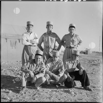 Portrait de six soldats du 2e groupement motorisé saharien (GMS).