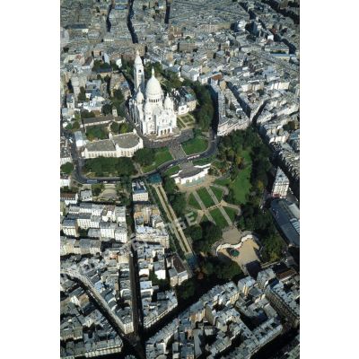Paris 18e. Colline de Montmartre et basilique du Sacré-Coeur.
