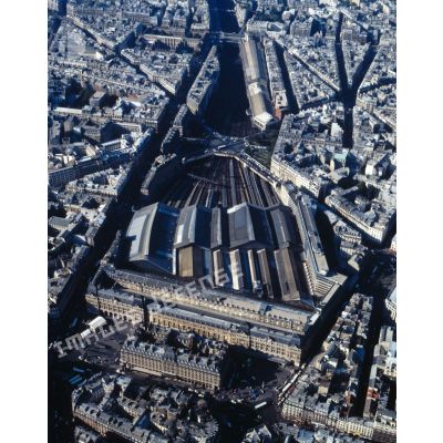 Paris 8e. Gare Saint-Lazare.