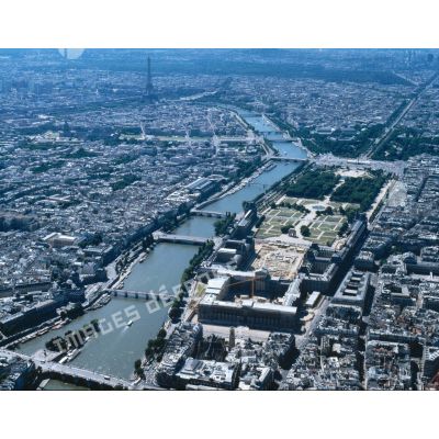 Paris 1er. Palais du Louvre et jardin des Tuileries.