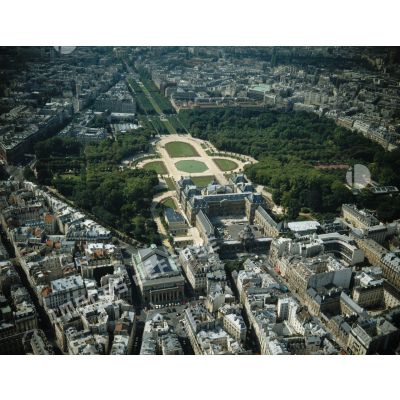 Paris 6e. Le jardin du Luxembourg et le Sénat.