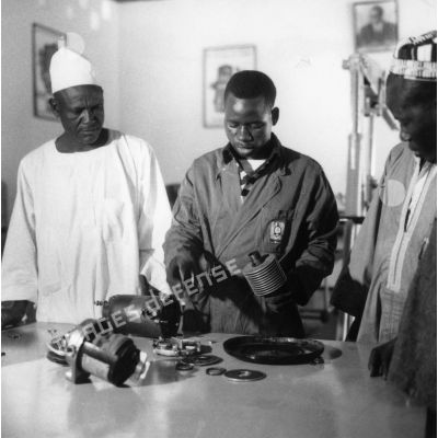 République du Niger, Niamey, 1970. Centre d'apprentissage Berliet.