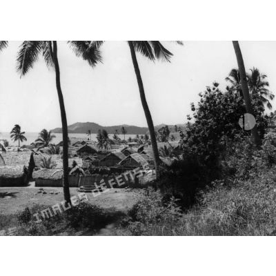 Archipel des Comores, Mohéli, 1952. Village de Numa-Choa.