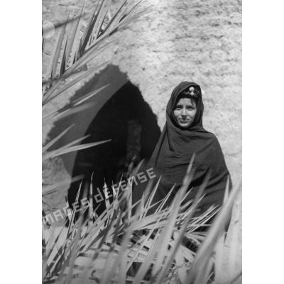 République islamique de Mauritanie, 1959. Jeune fille d'Atar.