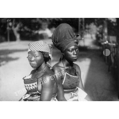 République de Guinée, Conakry. Jeunes filles Soussou.