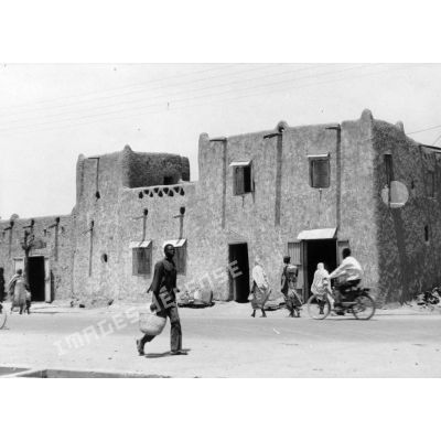 République du Tchad, Fort-Lamy, 1969. Rue de la mosquée.