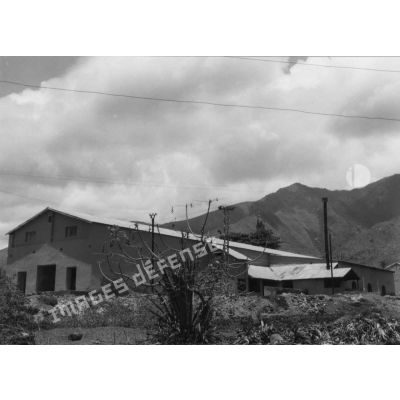Archipel des Comores, Anjouan, 1953. Construction Bambao.