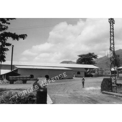 Archipel des Comores, Anjouan, 1953. Construction Bambao.