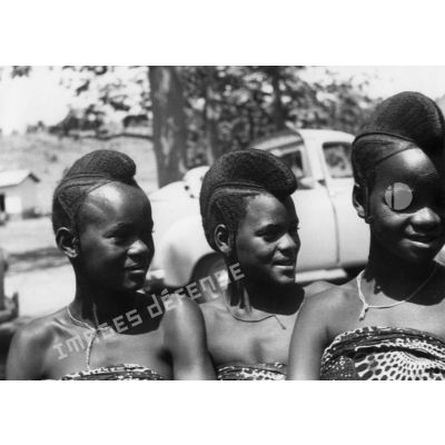 République togolaise, Nadjoundi (Dapango), 1954. Femmes Peul.