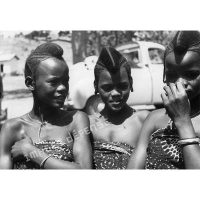 République togolaise, Nadjoundi (Dapango). Femmes Peules.