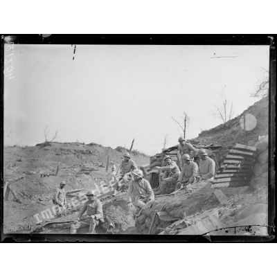 Monts-des-Flandres, les abris du 102e d'infanterie sur le Scherpenberg. [légende d'origine]