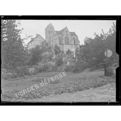 Orrouy, Oise, l'église. [légende d'origine]