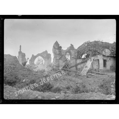 Lihons (Somme). Ruines de l'église. [légende d'origine]