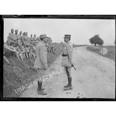 Lagny (Oise). 14 juillet 1917. La fête du 410e, le général Bard, commandant la division vient y assister. [légende d'origine]
