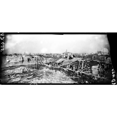 Berry-au-bac, pont détruit sur l'Aisne [légende d'origine]