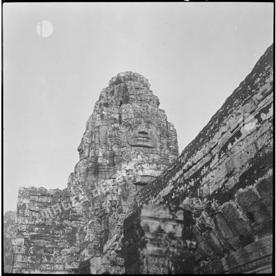 La tour à quatre visages du temple du Bayon à Angkor.