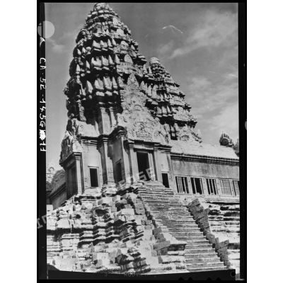 Angkor Vat : tour de la galerie du 3e étage.
