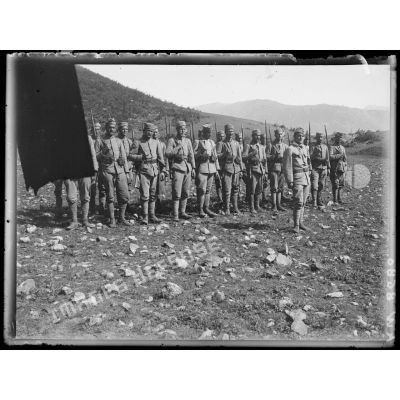 [Macédoine. Radogo-Bas. Le 2e régiment d'infanterie serbe.]