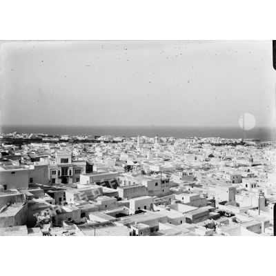 1311. Panorama de Sousse en six vues. Vues prises du bastion du logement du général. Quatrième vue. [légende d'origine]