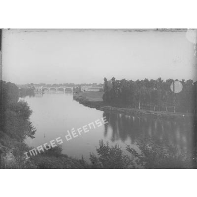 [Pont dans l'Aisne, 1922.]