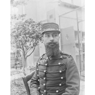 632. [Toulon, 1922. Portrait de Jules Imbert en uniforme.]