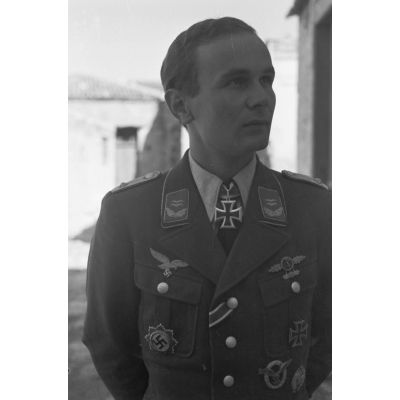 Portrait du lieutenant (Oberleutnant) Iro Ilk, Staffelkapitän du 1./Lehrgeschwader (1./LG 1).