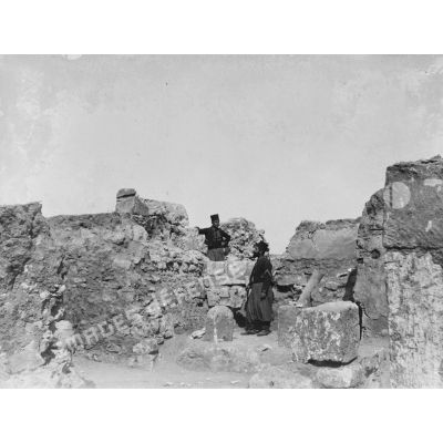 956. Boughrara, 12/04/1903. Ruines romaines de Gigthis. Les bains. [légende d'origine]