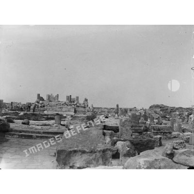958. Boughrara, 12/04/1903, le grand temple, ruines romaines. [légende d'origine]